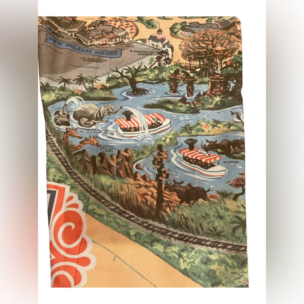 Disneyland Vintage 1970s Park Map Sport Capri Stretchy All-Over Print Leggings M - Picture 7 of 7